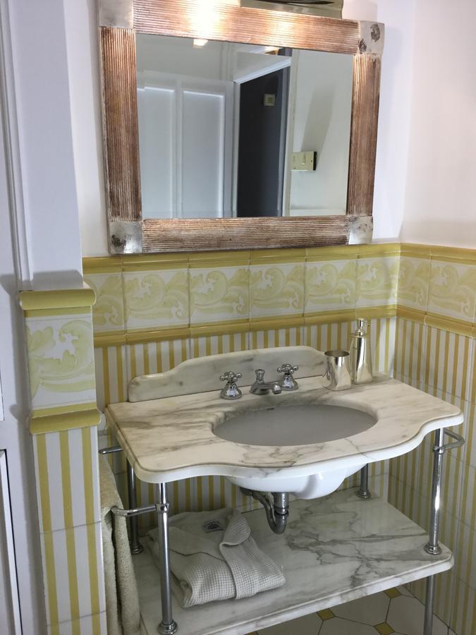 Al Massimo 36 Bed & Breakfast Palermo Bagian luar foto